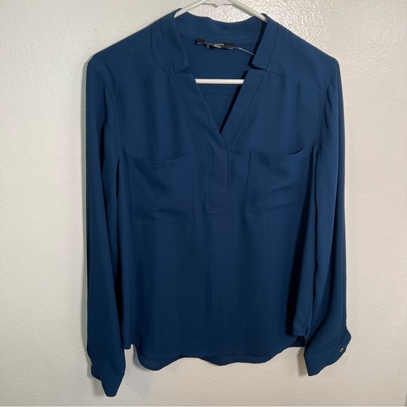 Nine West V-Neck Blouse 2 Chest Pocket Blue S - Picture 2 of 11